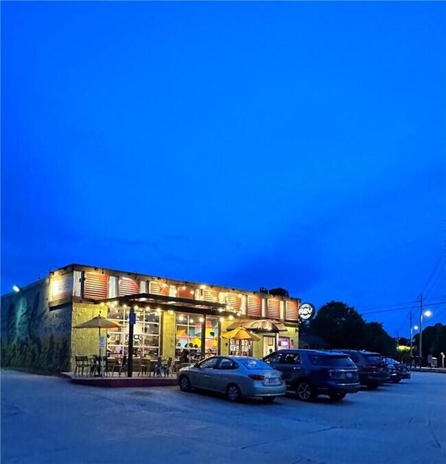 Building Photo - 2953 Lexington Trace Dr