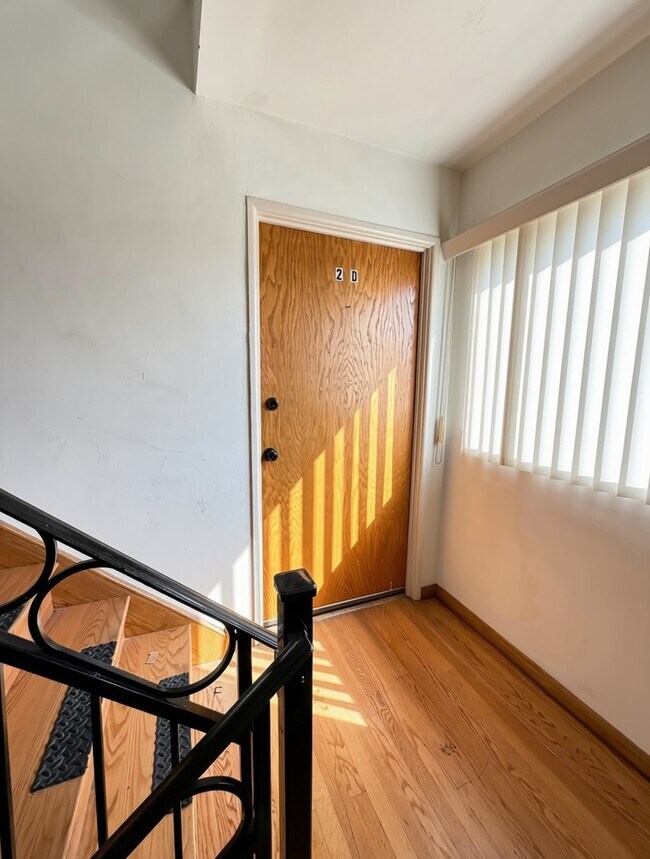 Building Photo - 3158 W 93rd St