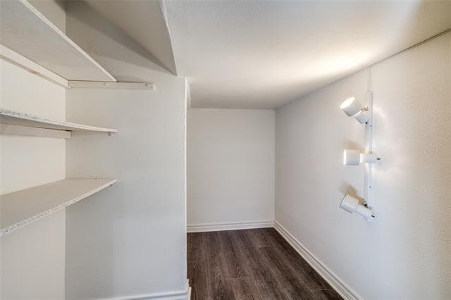 Building Photo - 1319 Birkenhead Ct