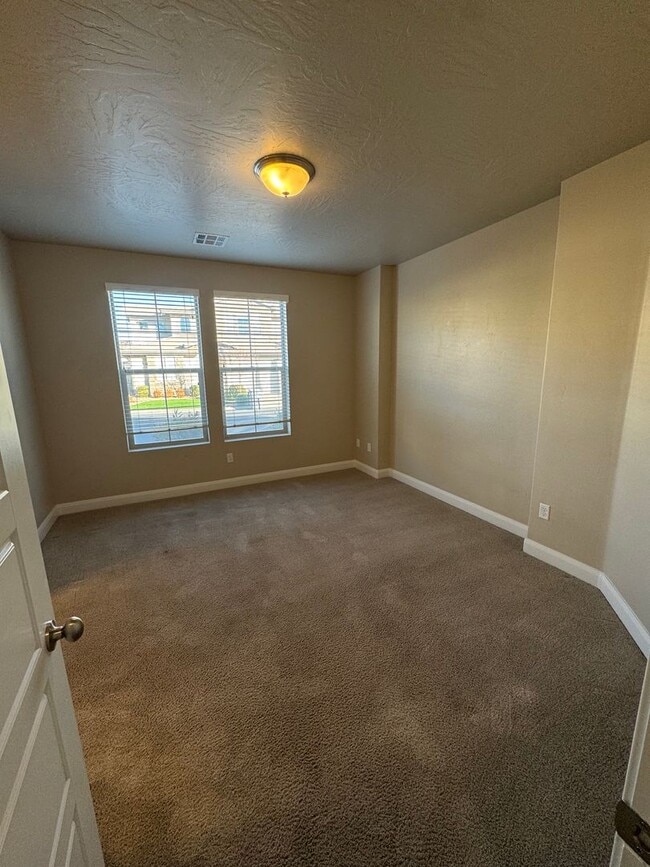 Building Photo - Beautiful 3 Bedroom Home - Casitas at Sienna Hills