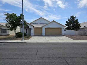 Building Photo - 5820 N Ivy Trellis St