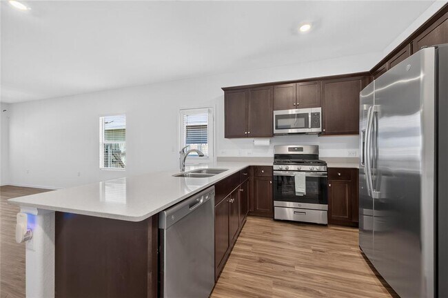 Building Photo - 15608 Spring Hill Ln