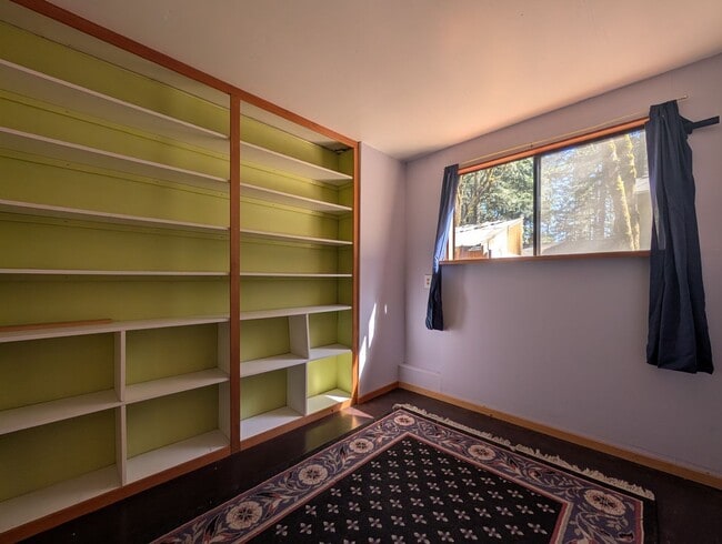 Building Photo - Fantastic 3-Bedroom, 2.5-Bath Home In East Eugene!