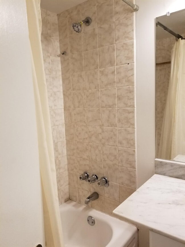 Building Photo - 2750 NE 183rd St