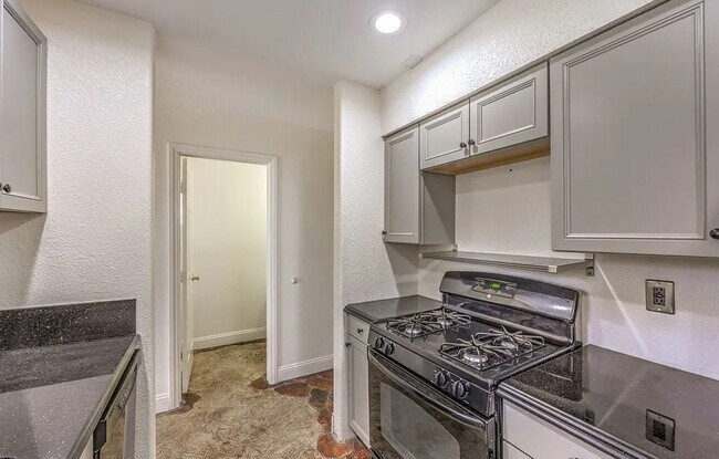 Building Photo - Beautiful Two-Story Home in a Convenient Location