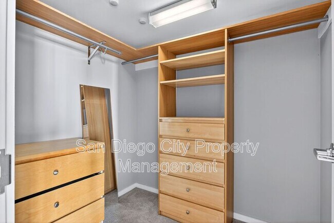 Building Photo - 321 Tenth Ave