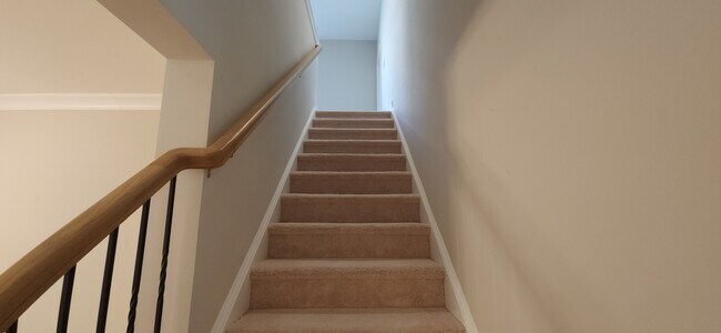 Building Photo - 2606 Dorset Ln