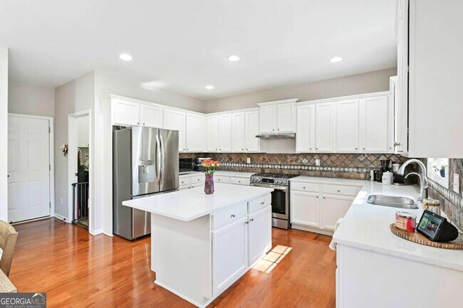 Building Photo - 2675 Huddlestone Way