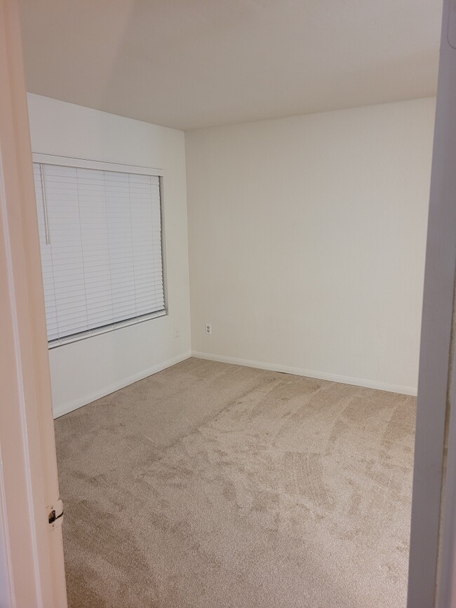 Bedroom Area - 13006 Wimberly Sq