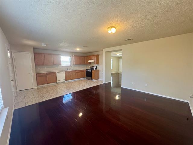 Building Photo - 7057 Wax Berry Dr