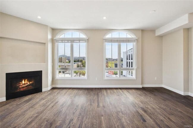 Building Photo - 619 Caruso Ave
