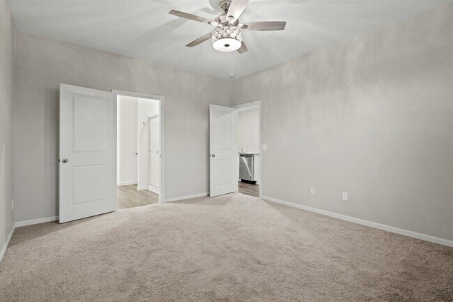 Building Photo - 6306 Highland Trl Dr