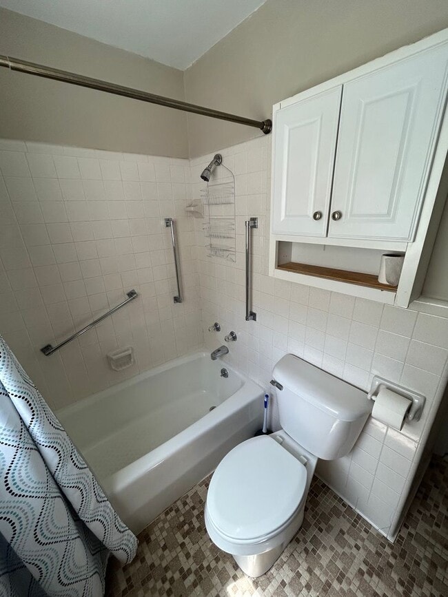 Building Photo - Great Studio Style Home!! Near Downtown!