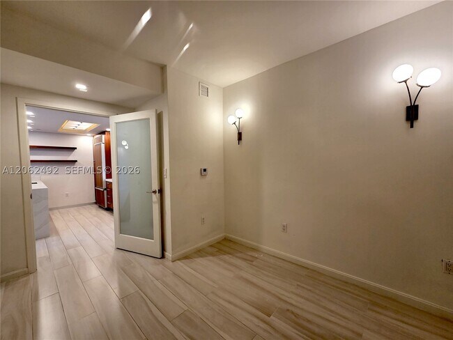 Building Photo - 50 Biscayne Blvd