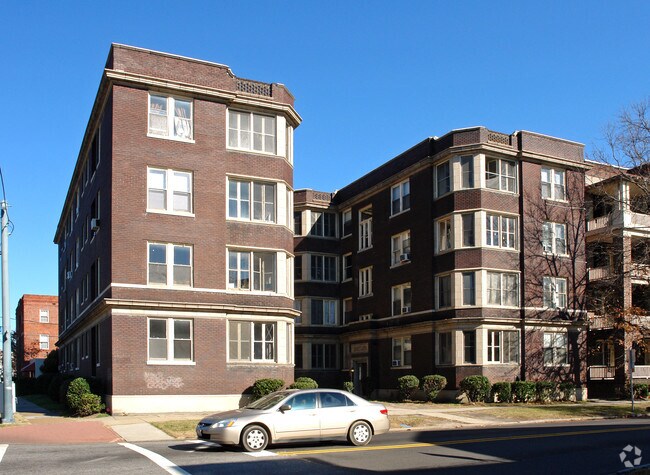 Building Photo - The Baylor Apartments