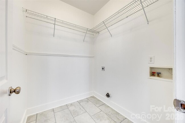 Building Photo - 3725 Planters Watch Dr