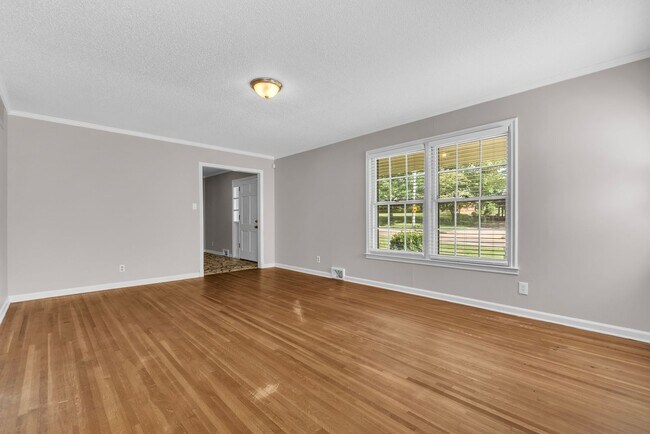 Building Photo - Newly Renovated 4-Bedroom Home in Germantown, TN