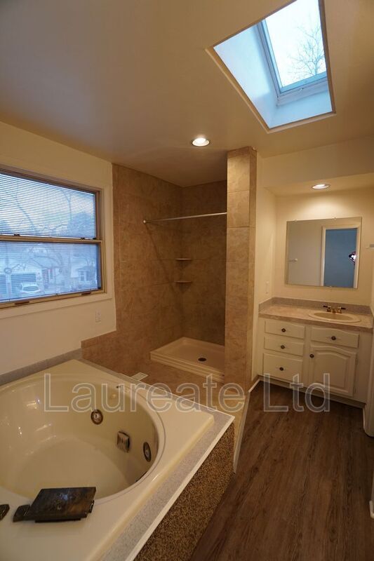 Building Photo - 7843 W Quarto Ave
