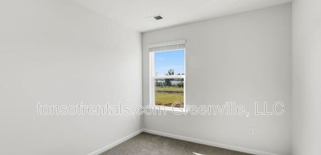 Building Photo - 767 Embark Cir