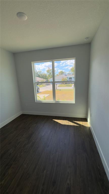 Building Photo - 98 Birchwood Dr