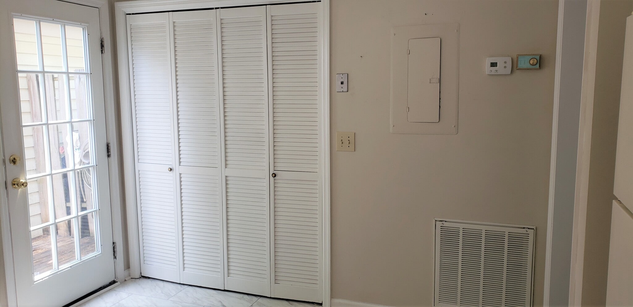 Convenient area for washer and dryer - 1205 Brentwood Pt