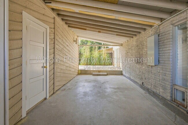 Building Photo - 2300 S Newton St
