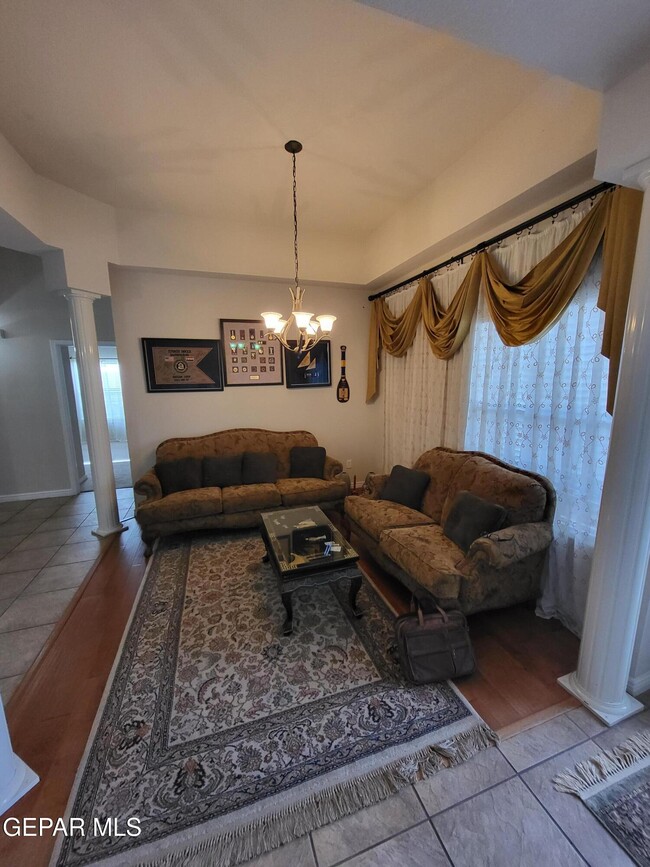 Building Photo - 6354 Franklin View Dr