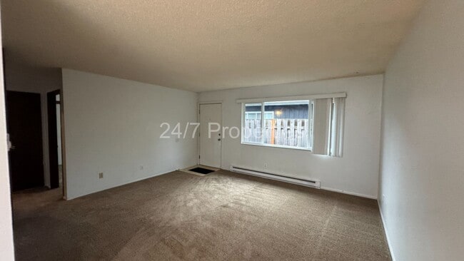 Building Photo - 351 NE 78th Ave