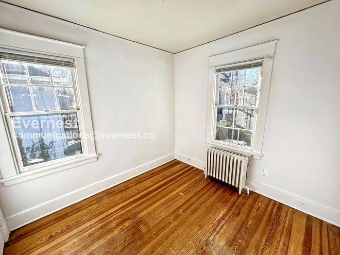 Building Photo - 3114 Barton Ave