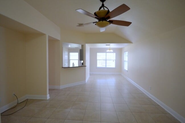 Building Photo - 8311 Kingsbridge Meadow Dr