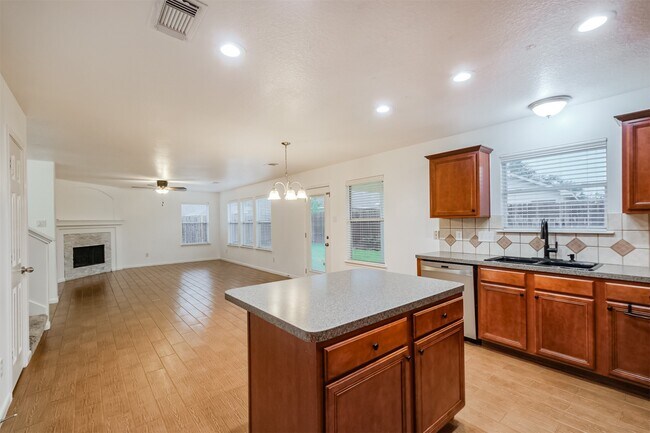 Building Photo - 15506 Anton Dr