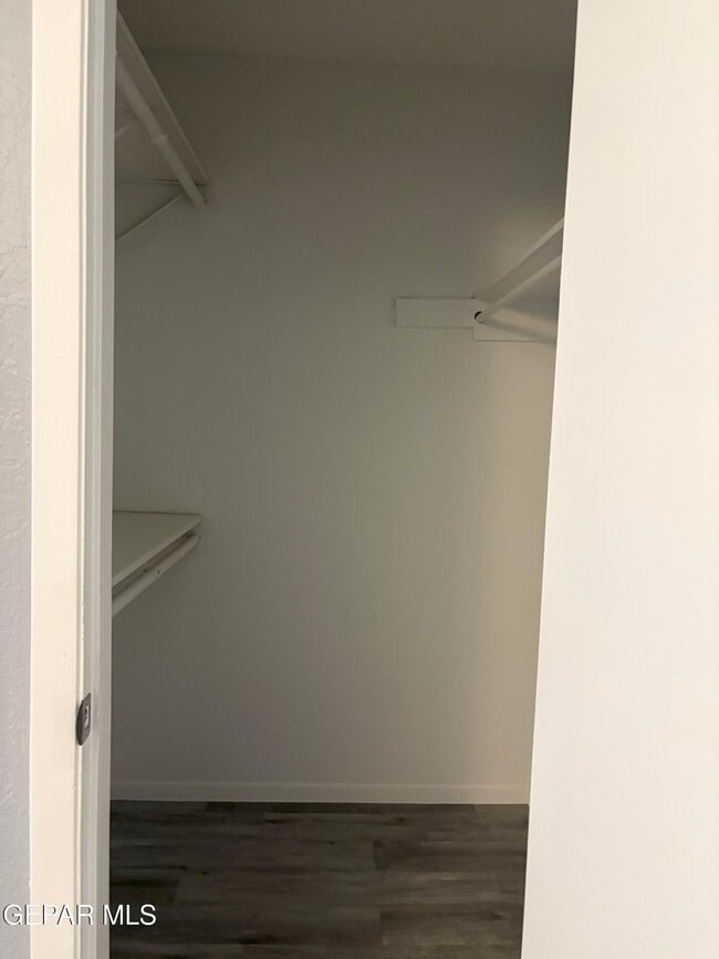 Building Photo - 2819 Anise Dr