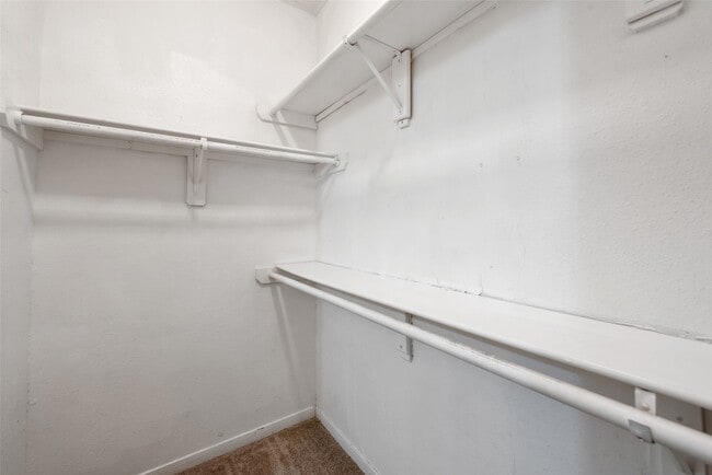 Building Photo - 6827 Dumble St