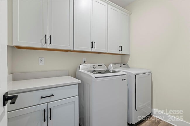 Building Photo - 1109 Masefield Ave