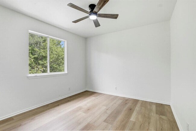 Building Photo - 16803 Bailey Jean Dr