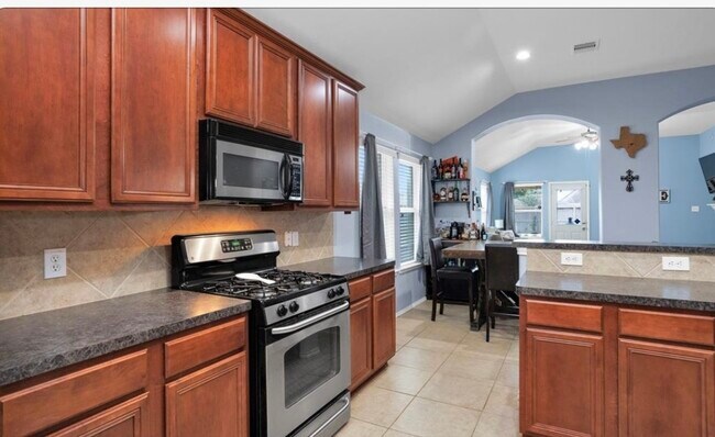 Building Photo - 5015 Bridgecrossing Ct