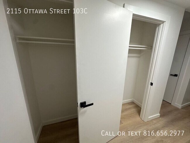 Building Photo - 2115 Ottawa St