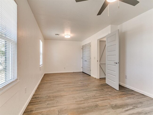 Building Photo - 816 S Santa Fe Dr