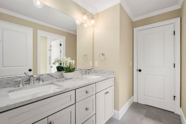 Building Photo - 56 Blossomcrest Rd