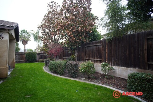 Building Photo - Beautiful Home in the Northwest!