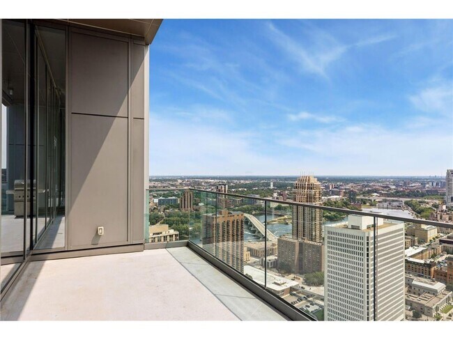 Building Photo - 255 Hennepin Ave