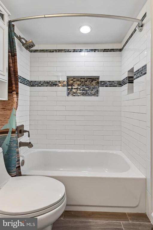 Building Photo - 1407 N Van Dorn St