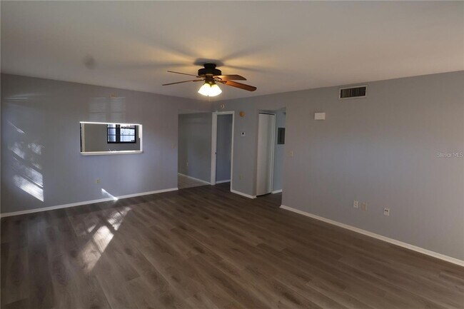 Building Photo - 2515 Bayshore Gardens Pkwy