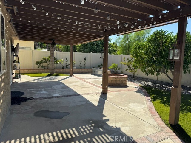 Building Photo - 1990 Willowbrook Dr