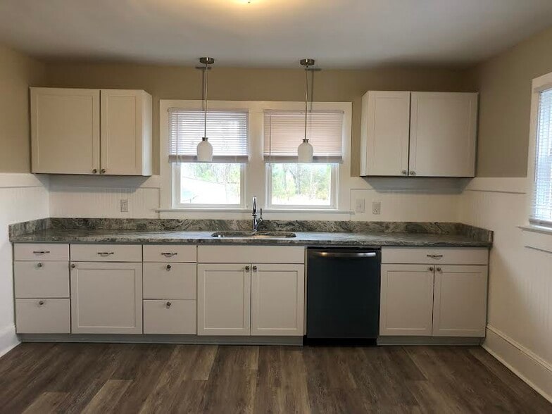 Kitchen - 5883 Core Point Rd