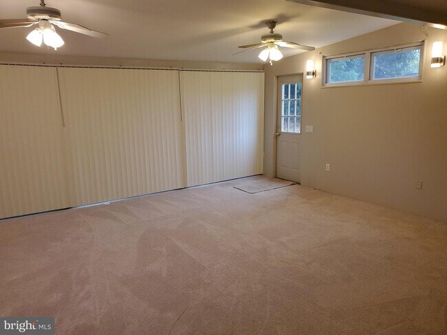 Building Photo - 4509 Rosemarie Dr