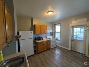 Building Photo - Updated 2BR/1BA in Pullman – Internet Incl...