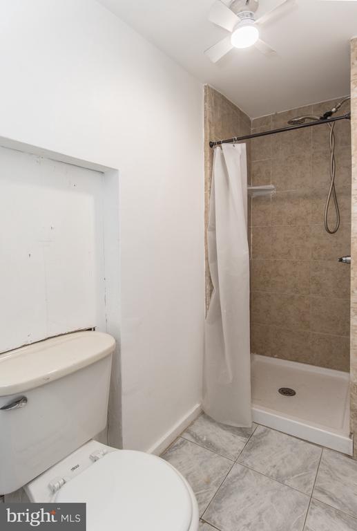 Building Photo - 2031 Wakeling St