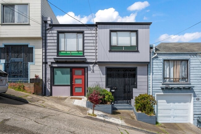 Primary Photo - Cute. Chill. Perfect for SF living.