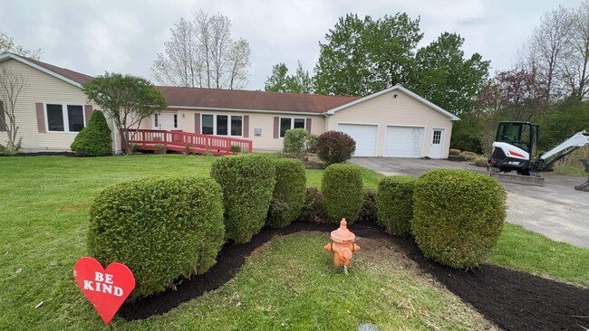 Ranch with two car attached garage. - 20 Peregrine Way